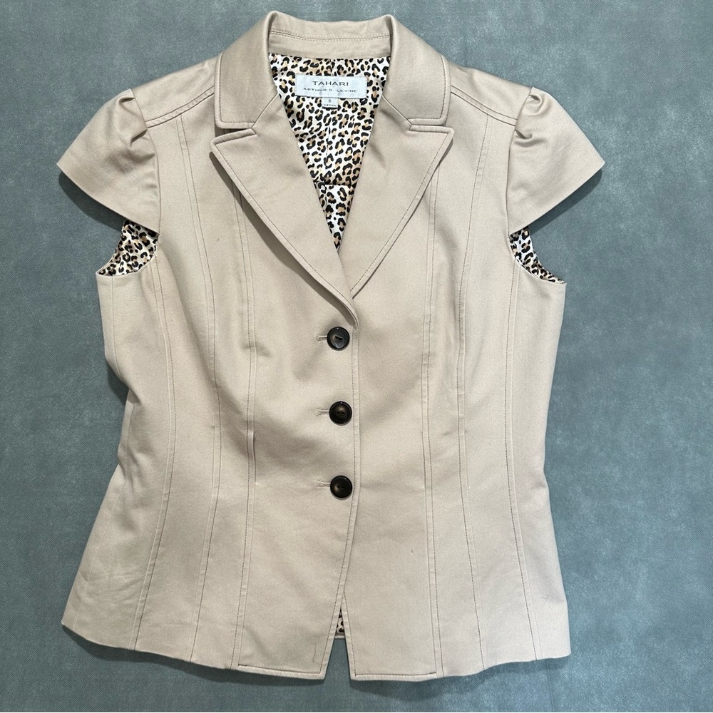 Tahari Arthur S. Levine Tan Cap Sleeve Jacket Leopard Lining size 6
